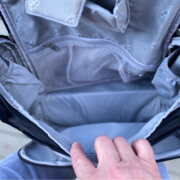 NEW Skyway - Black nylon overnight bag, Size: 25”W x 11”H x 7”D - Picture 5 of 14